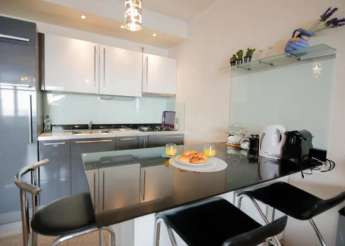 Sea View Luxury Apartament Saint-Laurent-du-Var